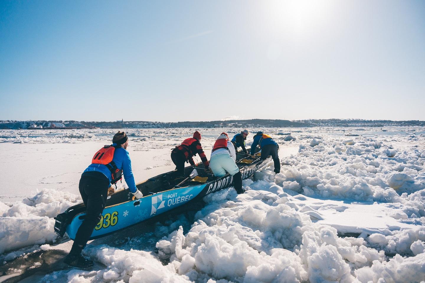 Canot à glace (ice canoeing) in Québec City