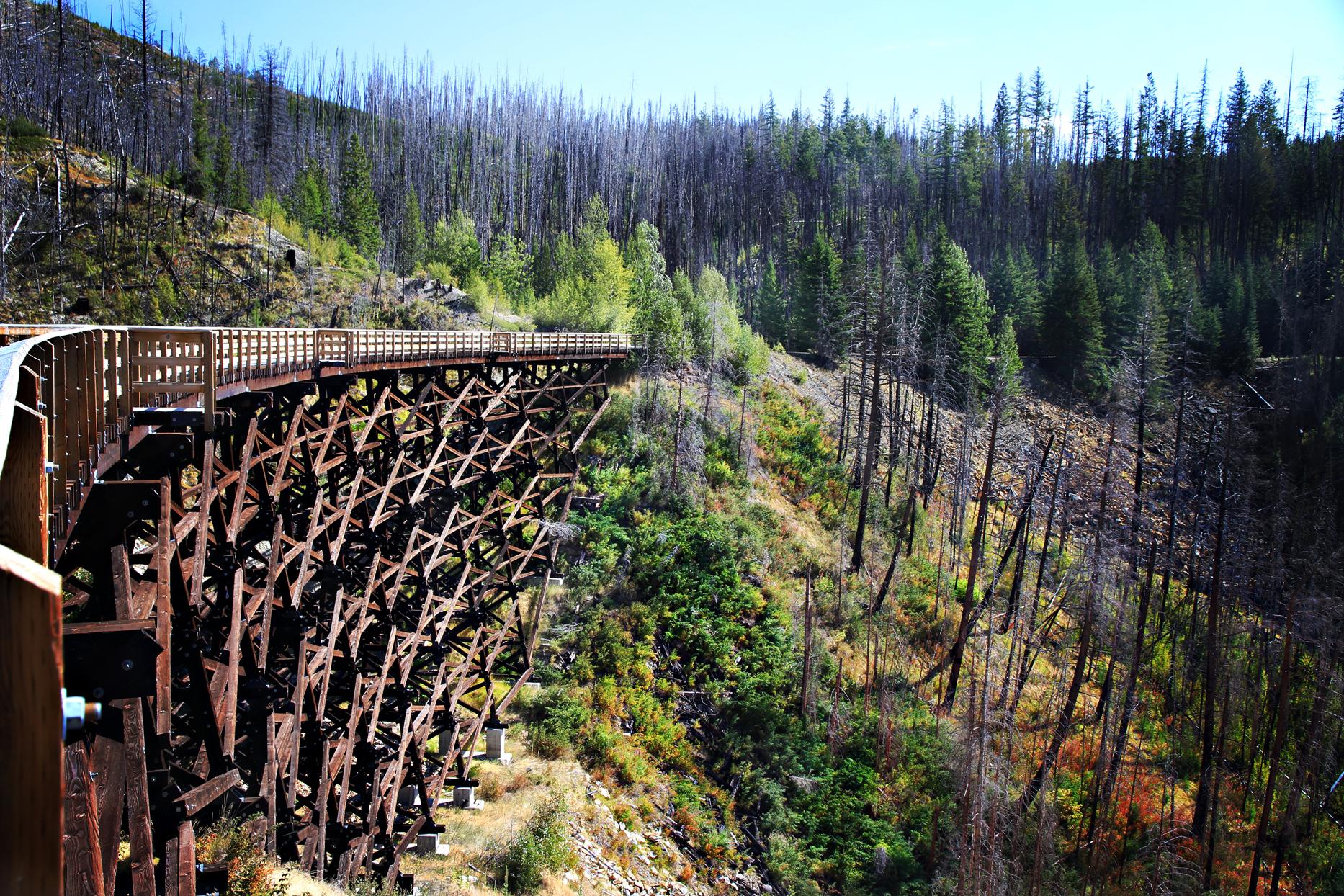 Expand the trip into a full day experience cycling (mostly downhill) the full trail 74 kilometers (44 miles) from Kelowna to Narramata, concluding with a wine-paired picnic lunch at a local winery