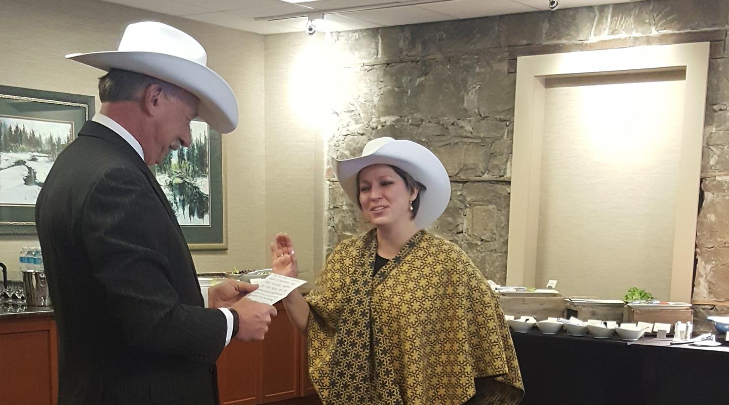 A red-vest, white-hatted brigade to welcome your group at the airport, at the hotel, or at your opening session