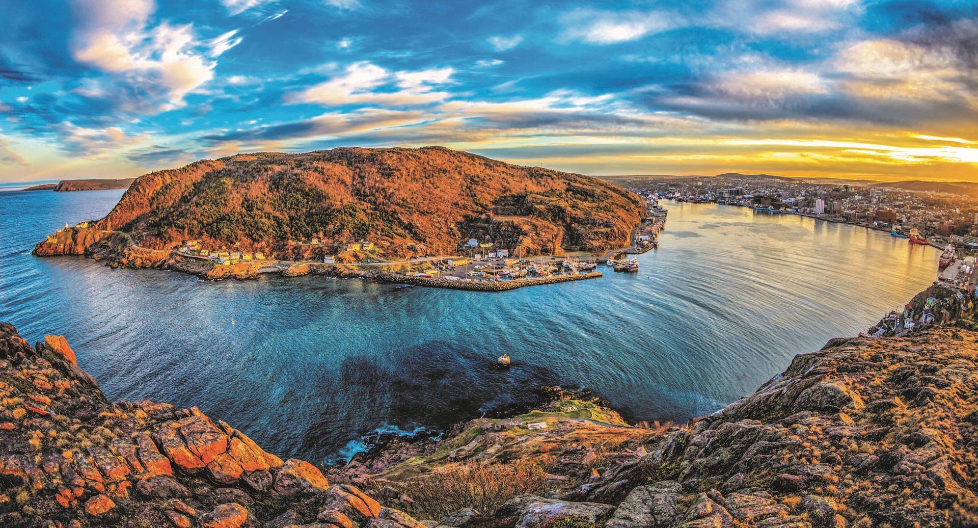 view of signal hill with blue sky
