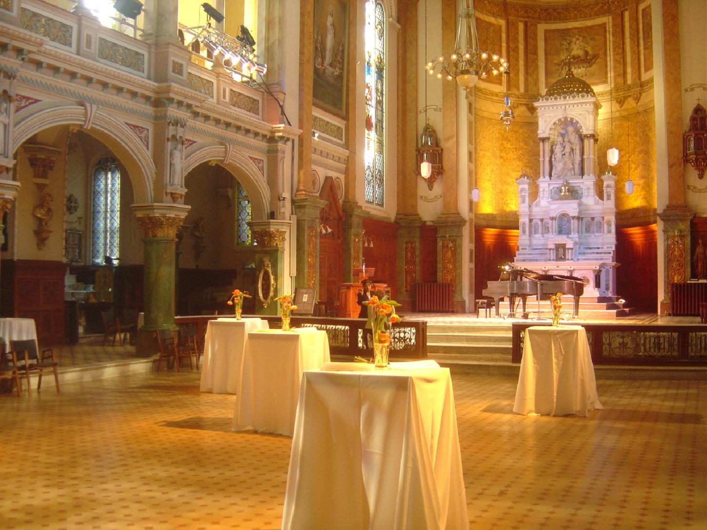 Docent-led tour of the chapel and its exhibits centres around French heritage across North America