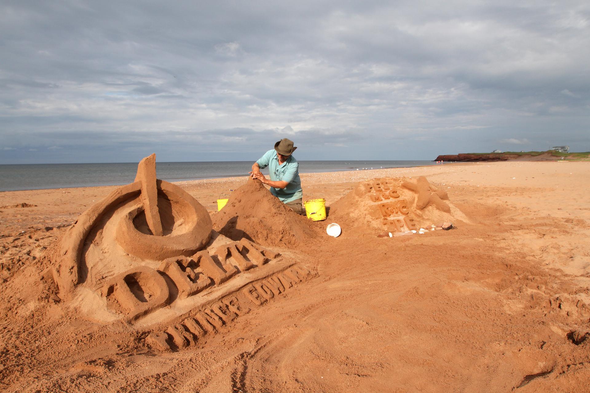 Beach party sand sculptors