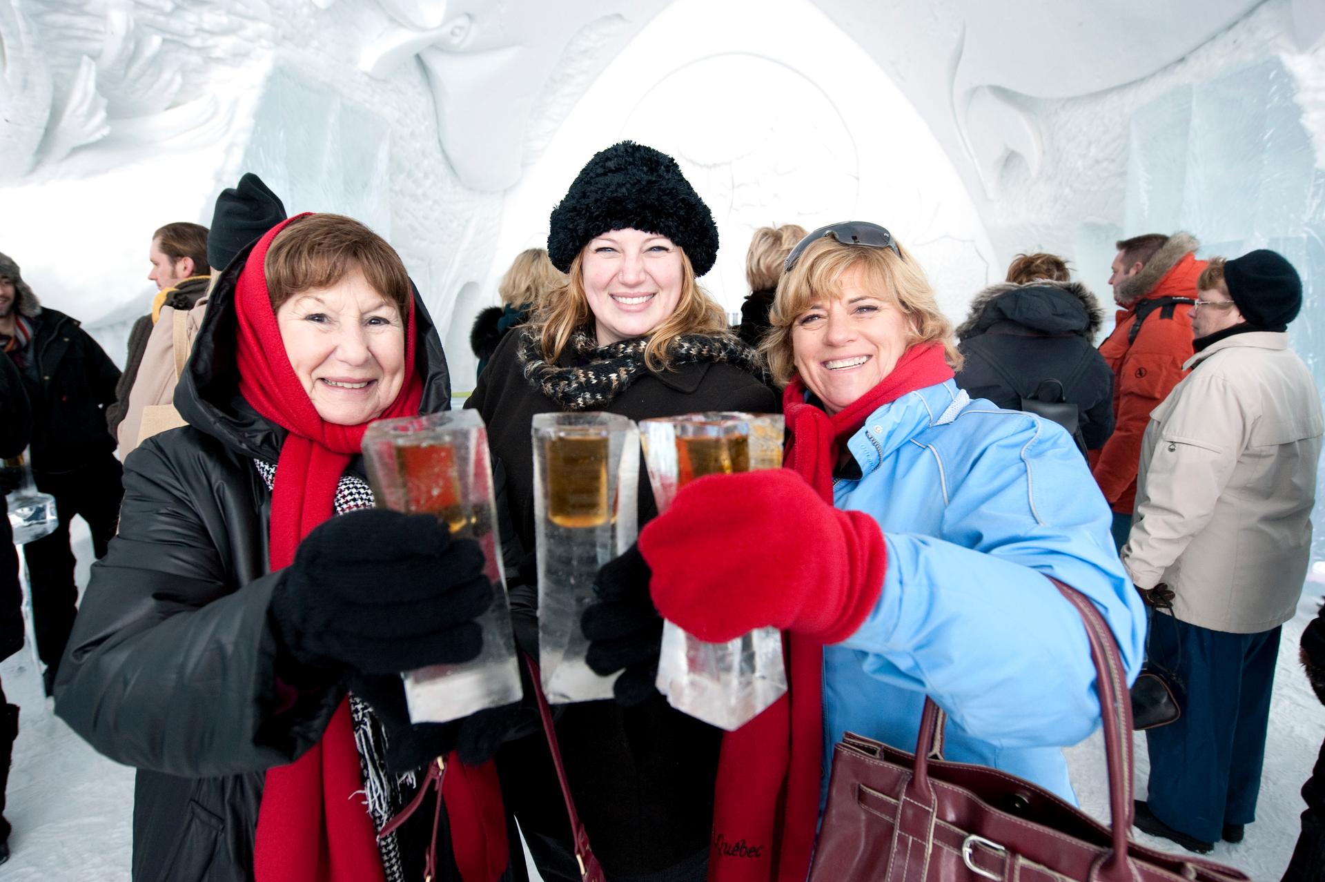 Toast to your team’s victories with a cool Caribou cocktail and celebration dinner at the frozen Hôtel de Glace