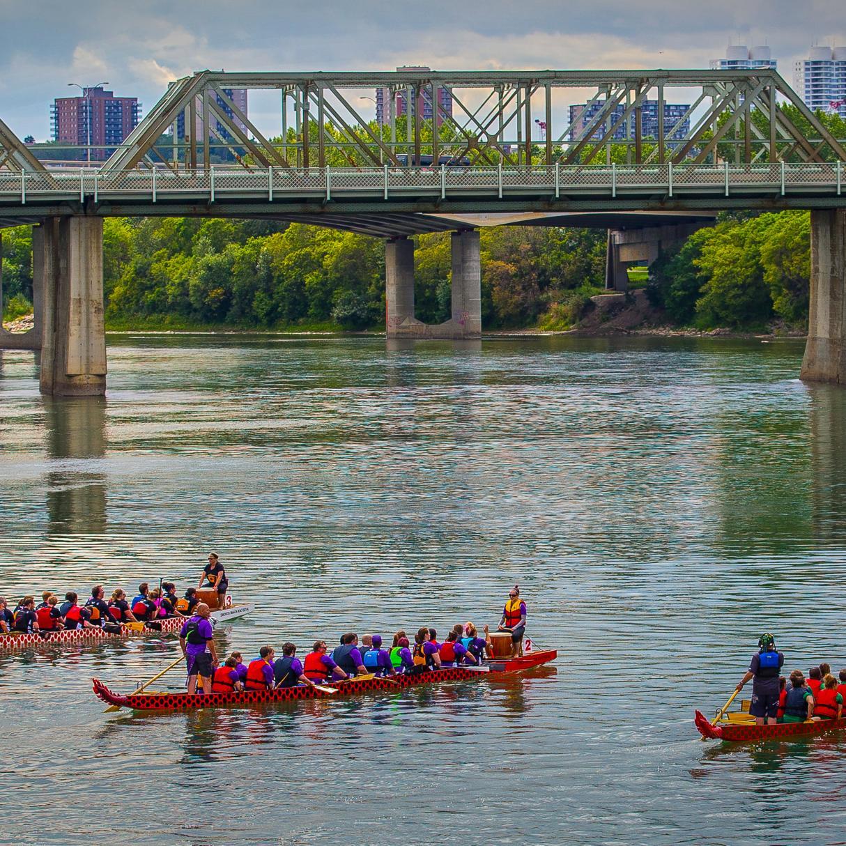 Dragon-boat team building in the River Valley